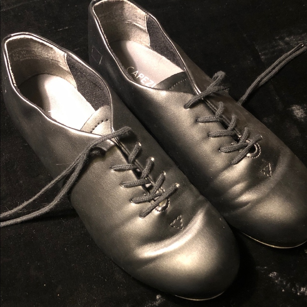 Capezio Black Lace-Up Athletic Shoes
